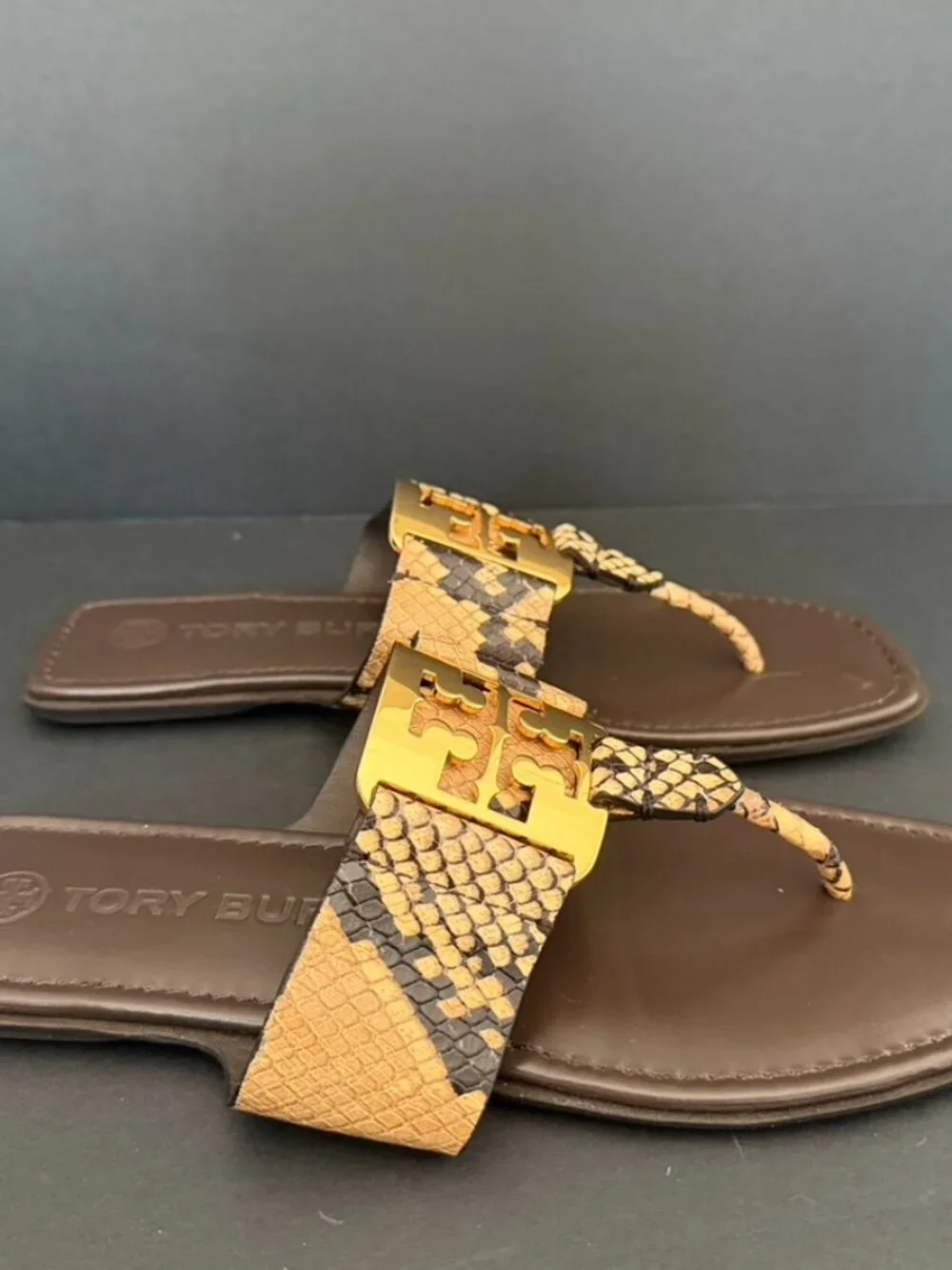 Tory Burch Georgia Leather Tong Sandal Pale Desert Size 7.5B